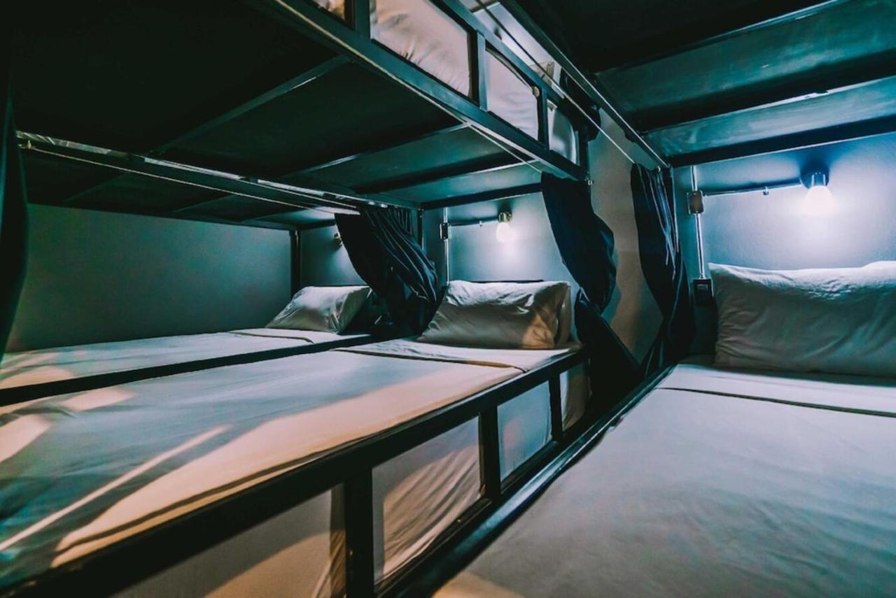 3Plus1 Hostel Patong Bagian luar foto